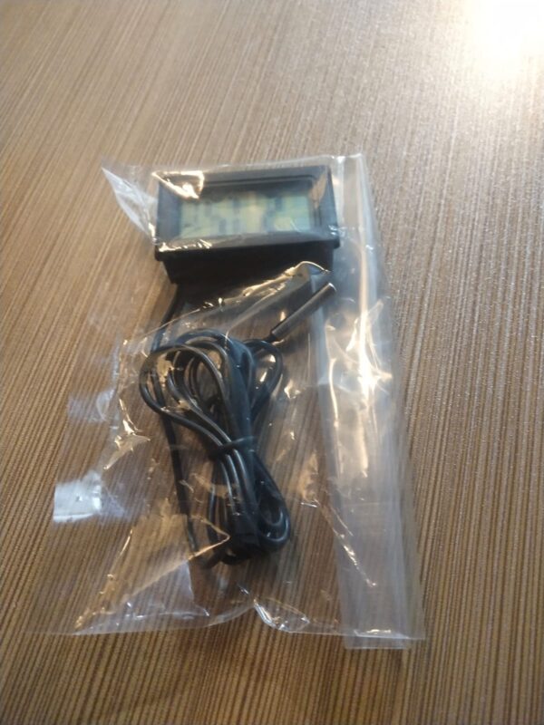 Digital Thermometer - Image 2